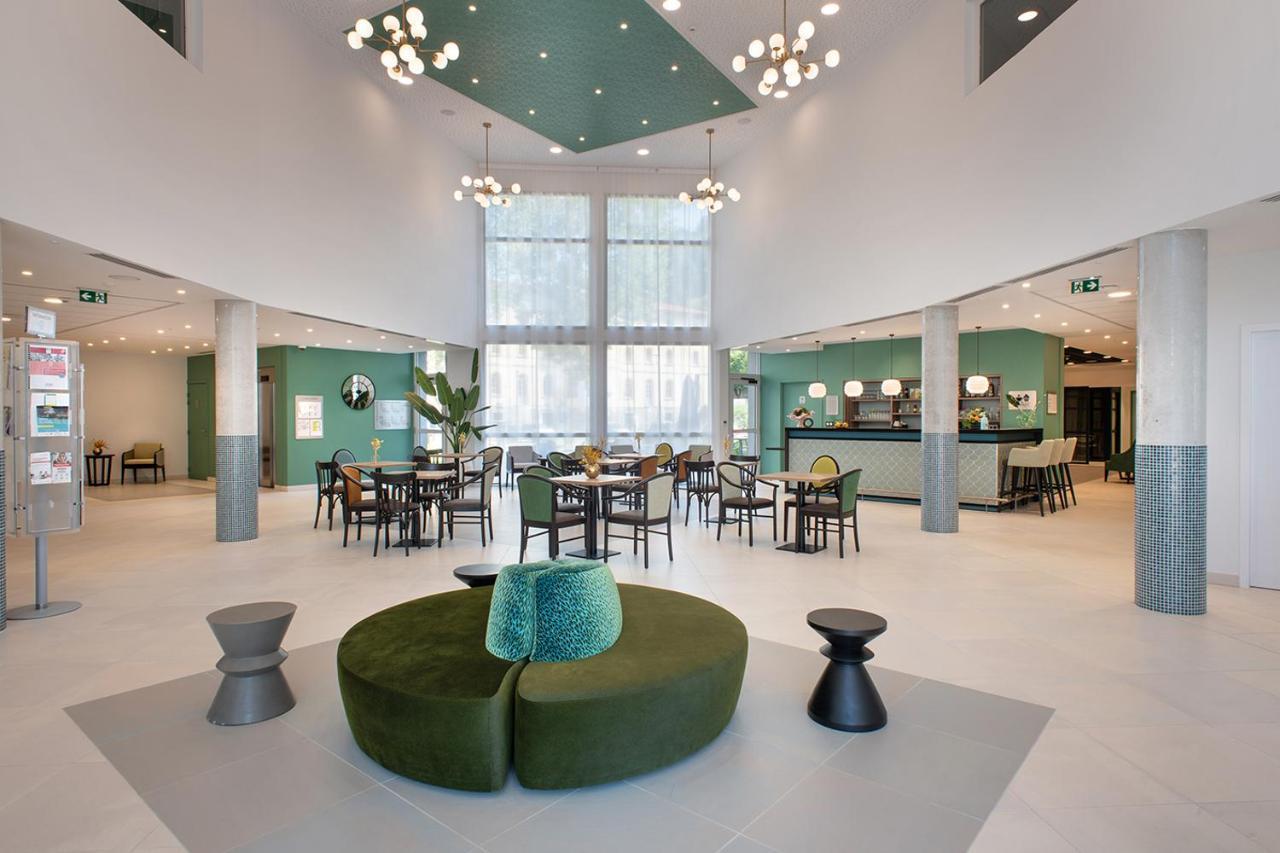 Residence Services Seniors Domitys Les Eaux Vives Digne-les-Bains Exterior foto